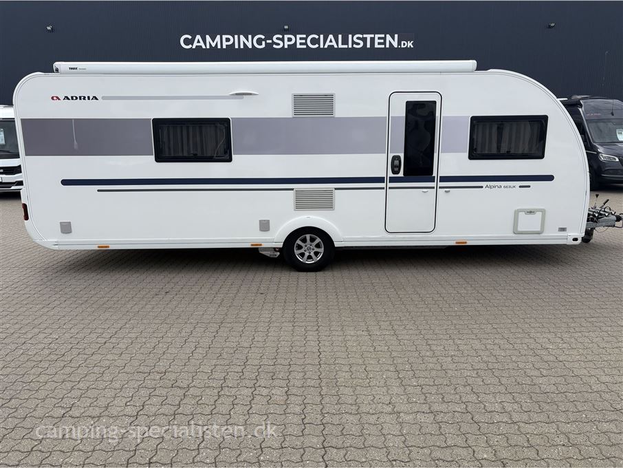 Adria Alpina 663 UK Køjer og Dobbeltseng